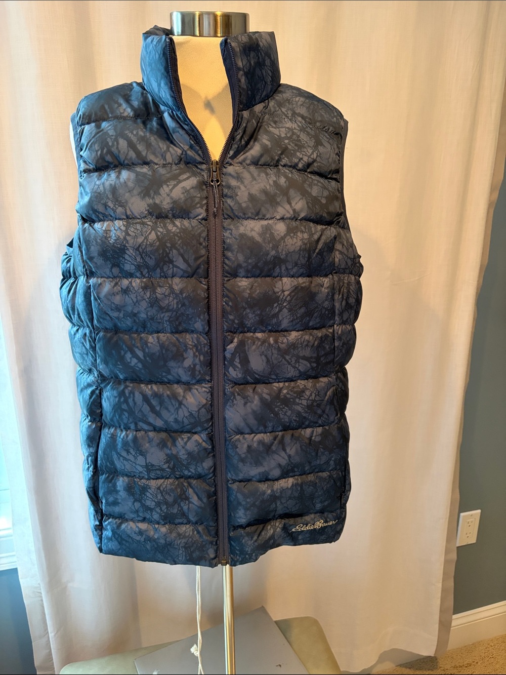 Eddie Bauer Navy Blue Quilted Puffer Vest